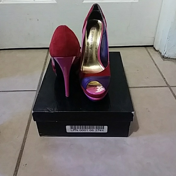 Shoes - Picture 2 of 2